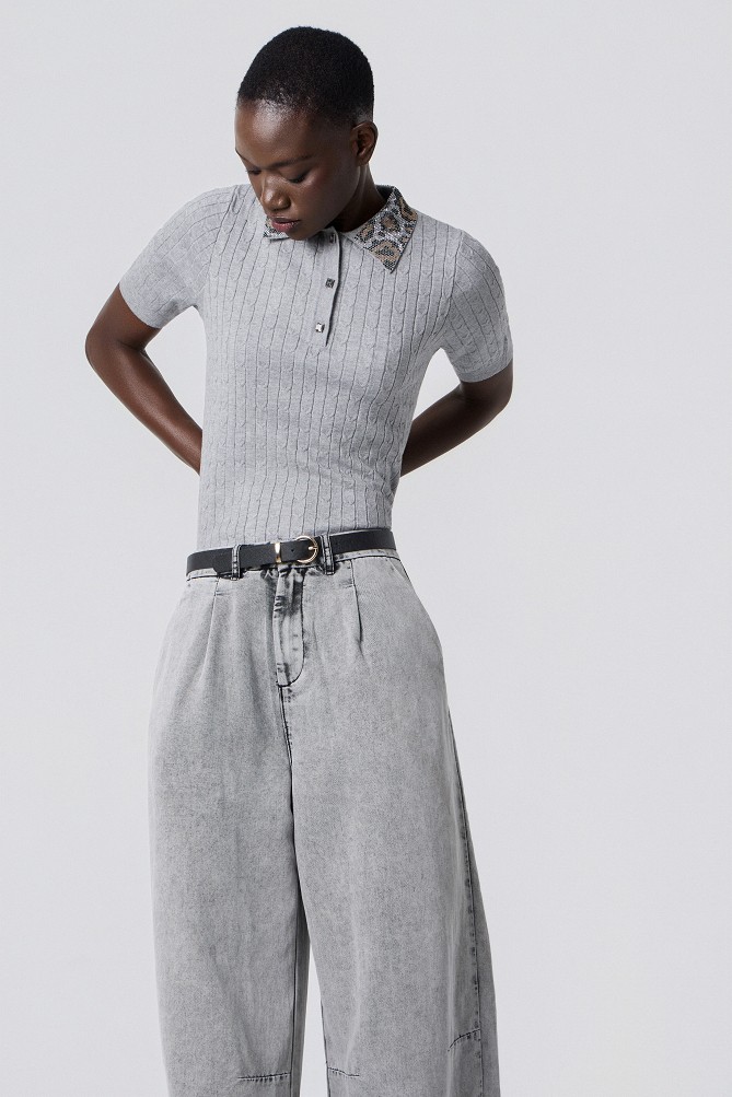 Polo top with a rhinestone collar
