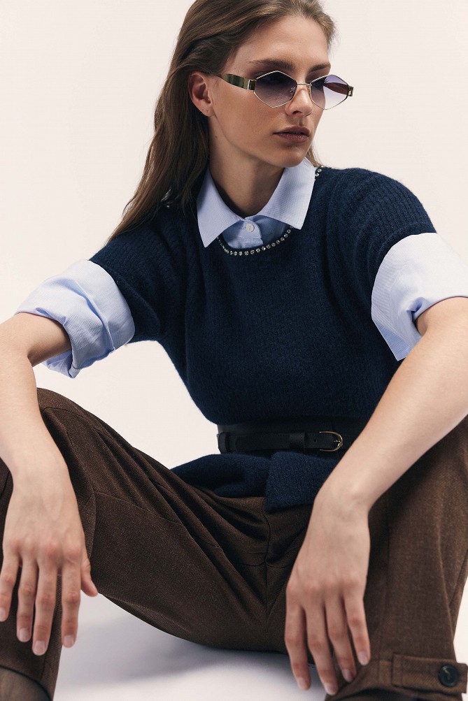 Sweater with decorative stones