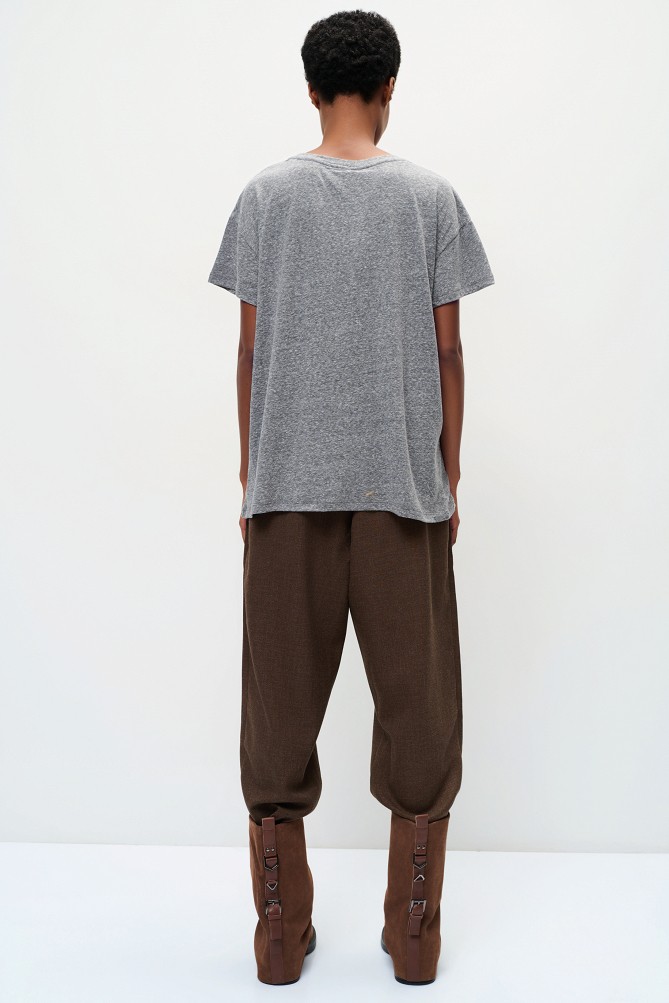 Printed T-shirt with decorative details