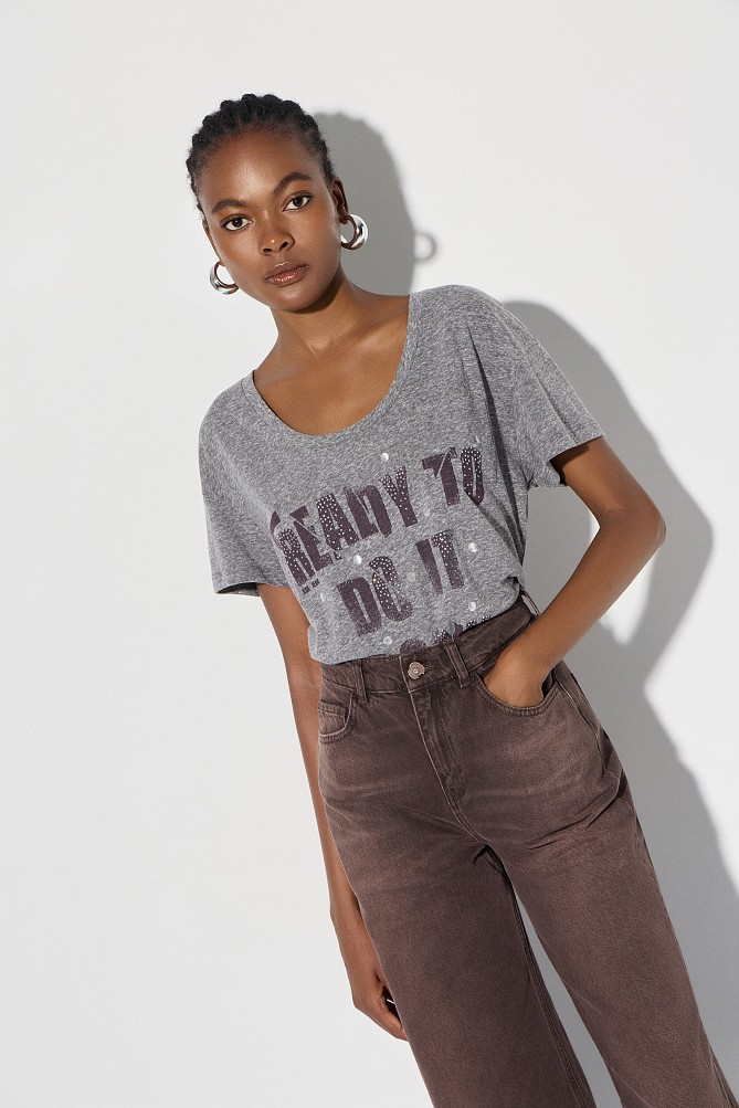 Printed T-shirt with decorative details