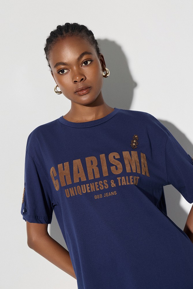Printed T-shirt with decorative details