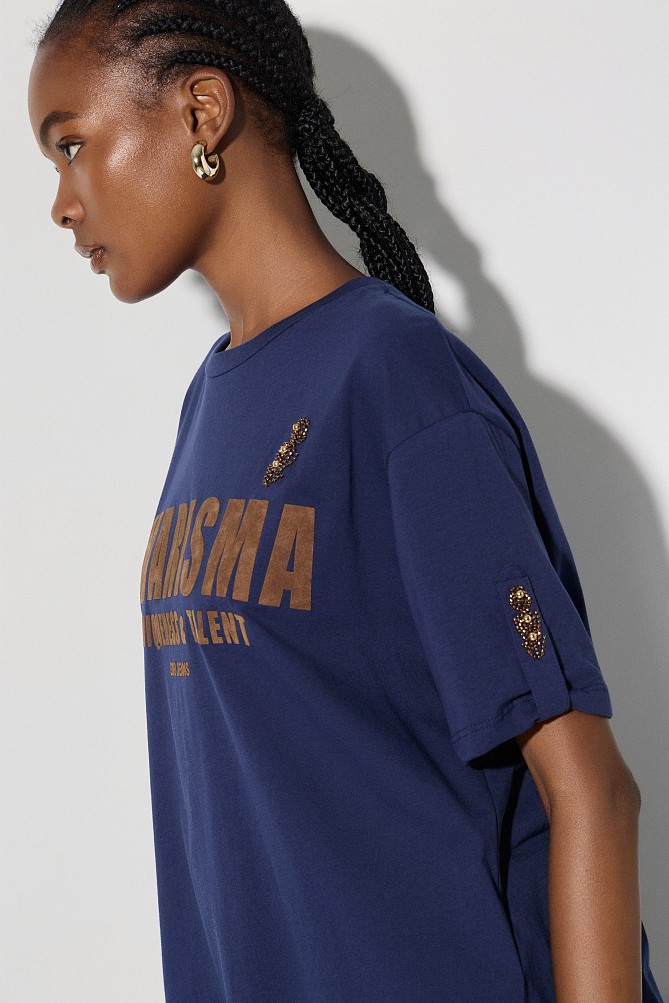 Printed T-shirt with decorative details