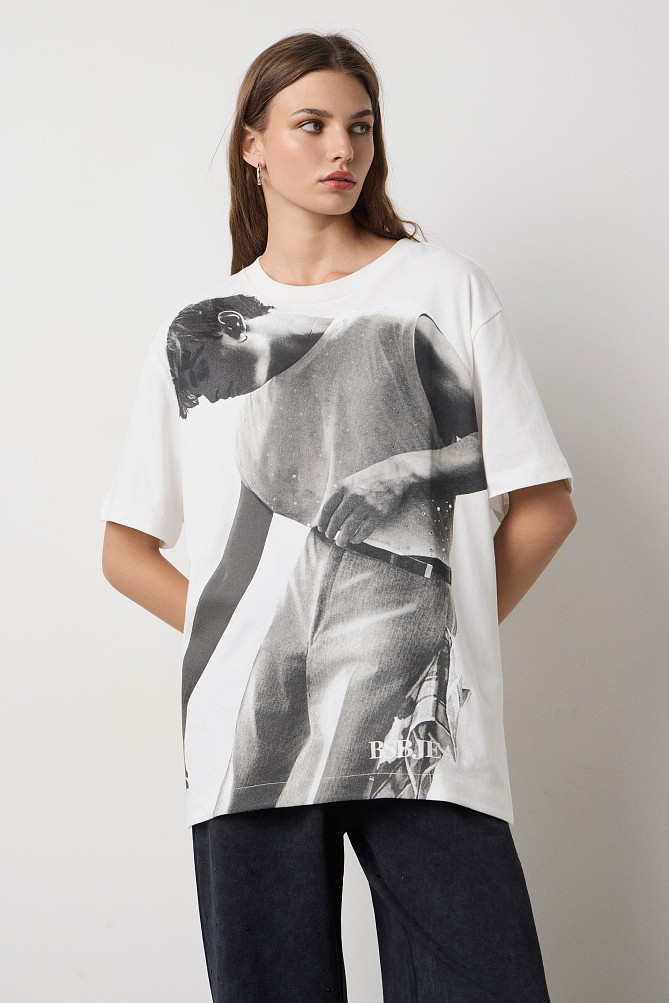Camisa oversize estampada con pedrería