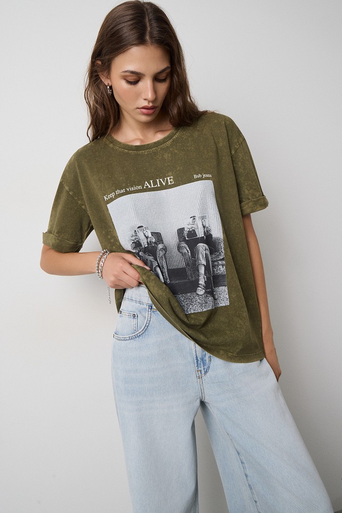 Printed T-shirt with rhinestones