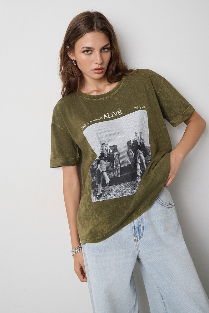 Printed T-shirt with rhinestones