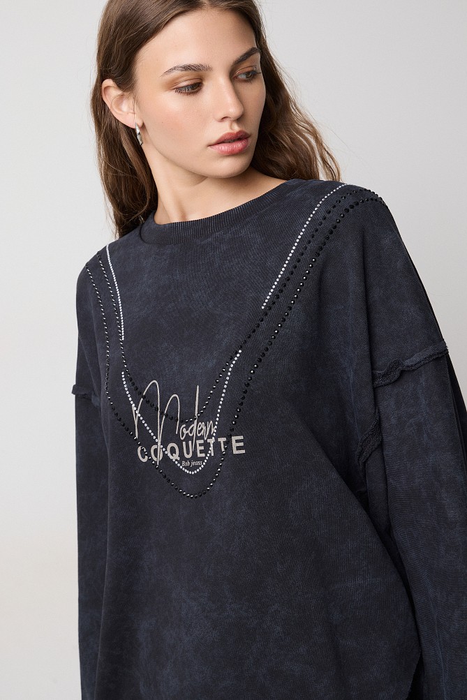 Sweatshirt with a printed design