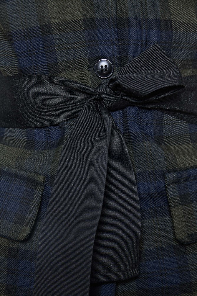 Checked top with a waist belt