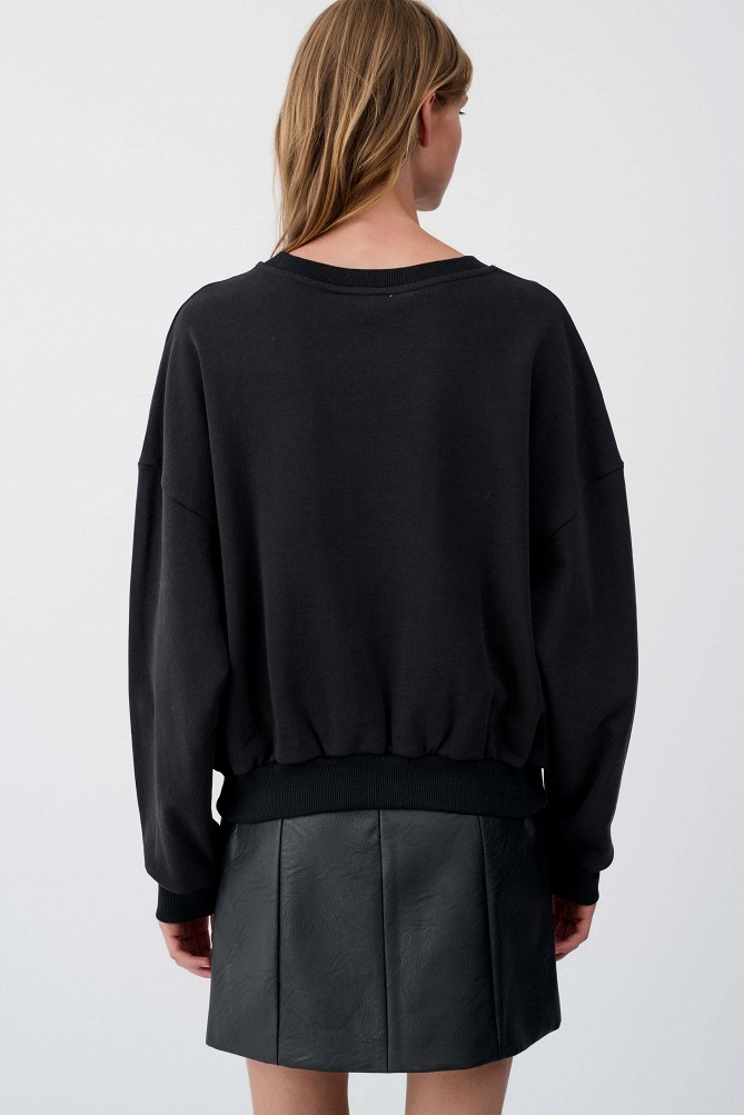 Sweatshirt with a teddy bear print