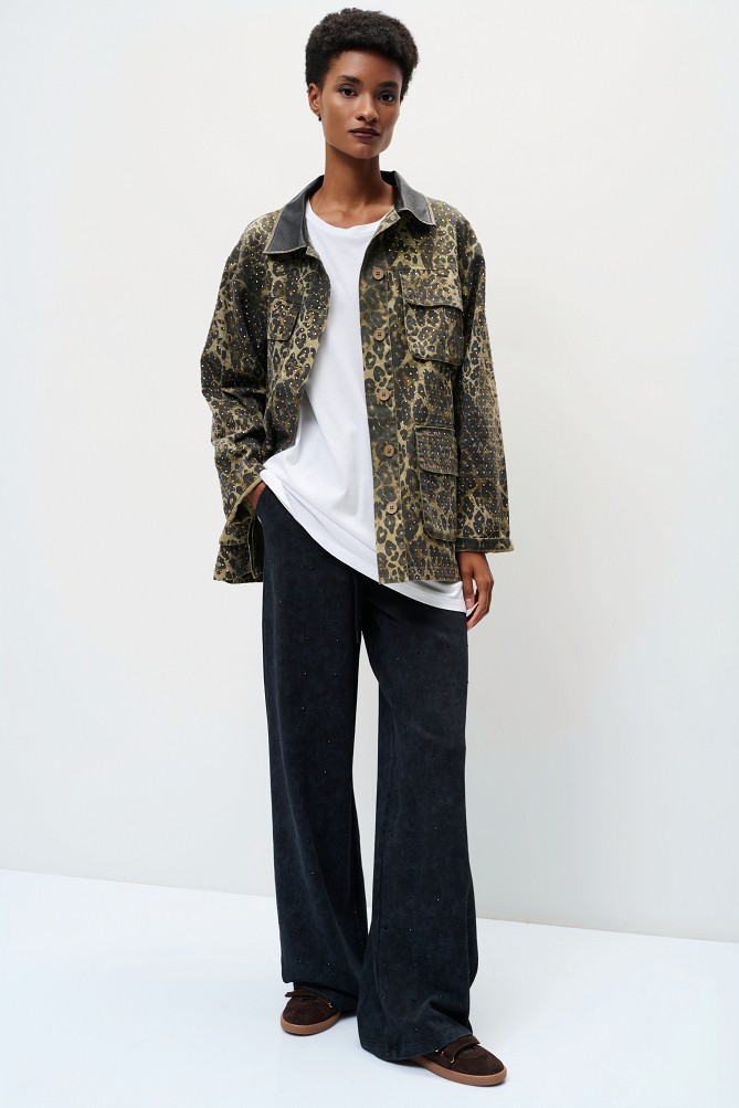 Sweatpants with rhinestone embellishments