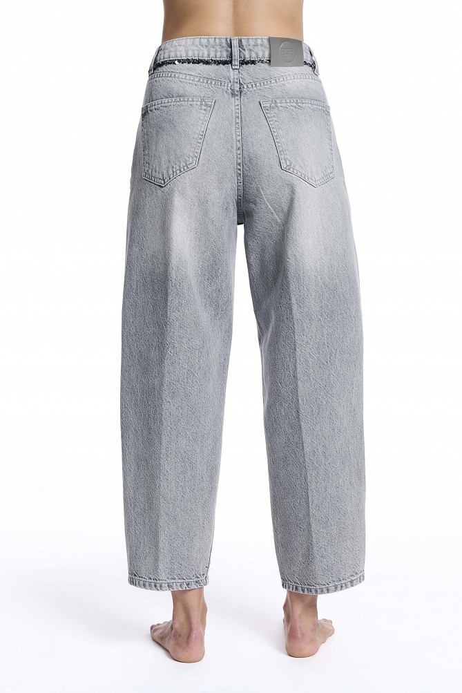 Pantalones de mezclilla tipo barril Tania