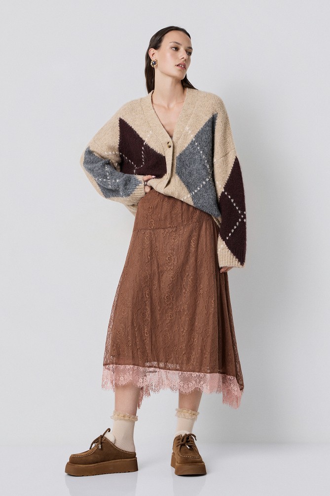 Midi lace skirt