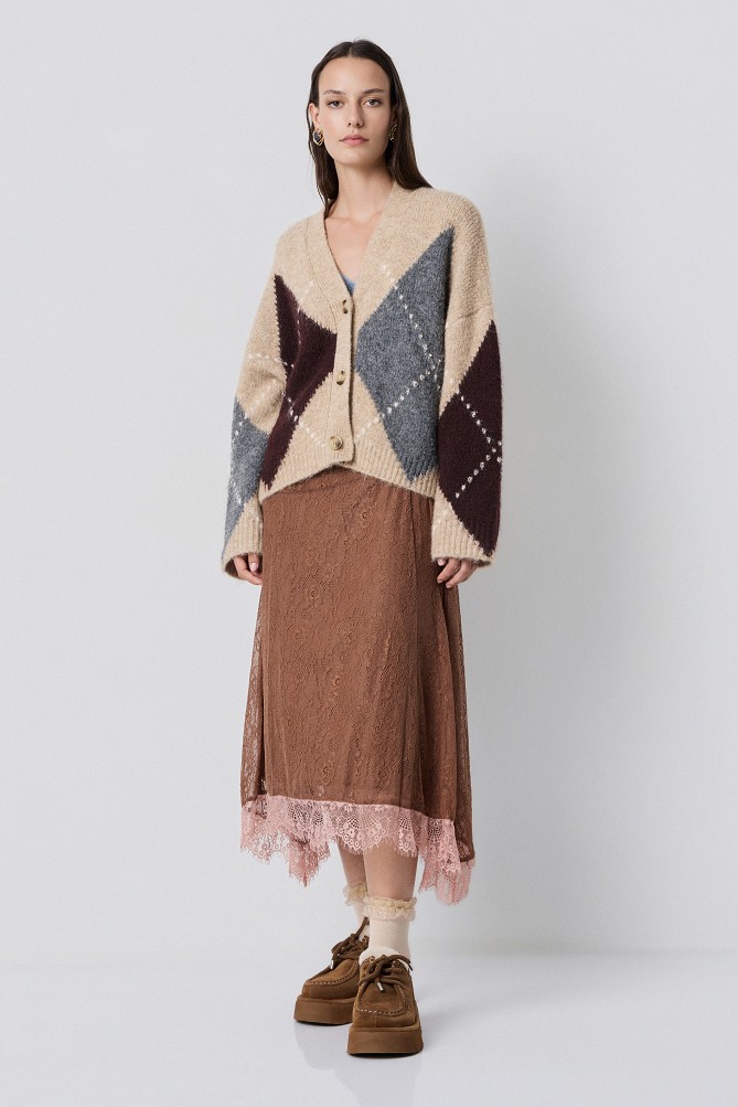 Midi lace skirt