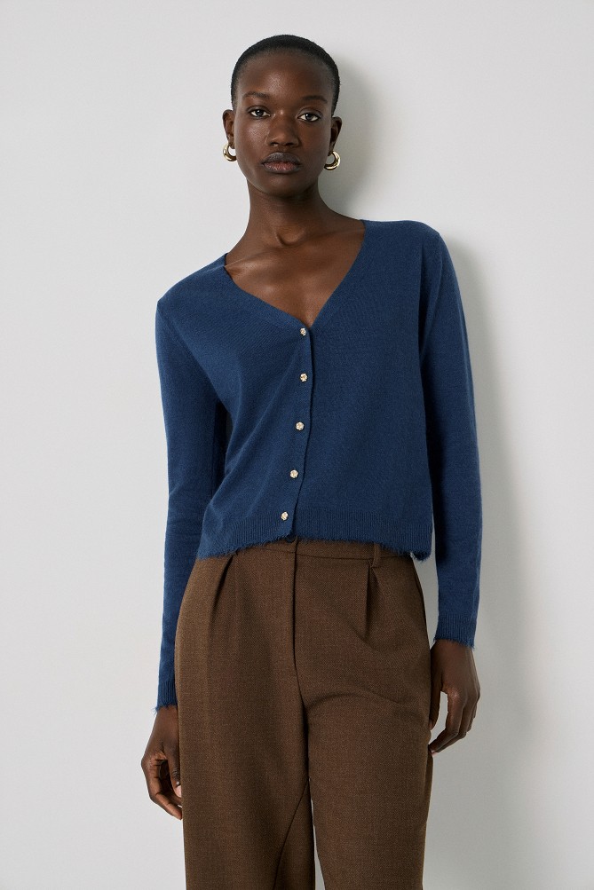 Knitted cardigan with a matching scarf