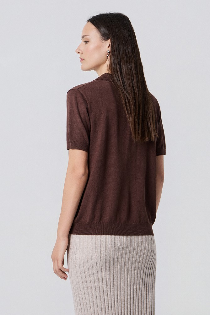Sweater with jewel buttons