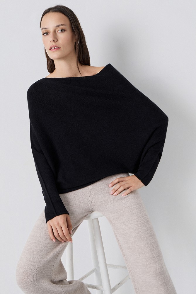 Asymmetric knitted sweater