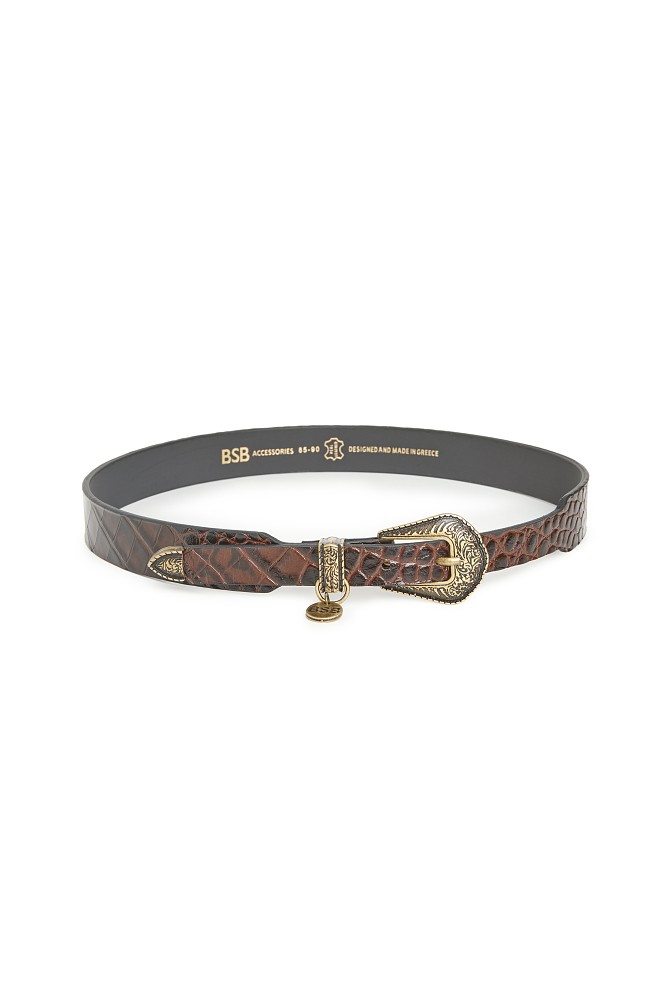 Leather belt with metal details