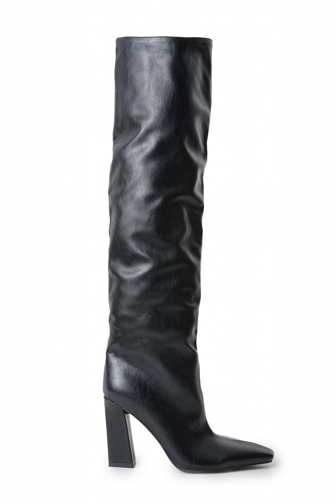Over the knee μπότες με τετράγωνη μύτη