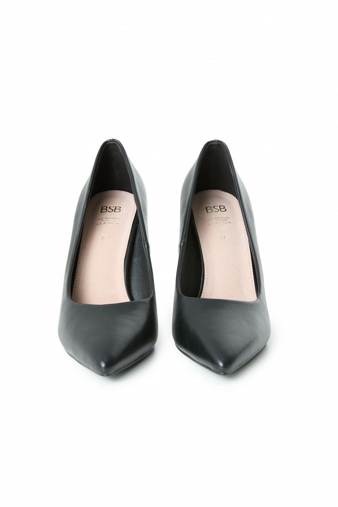 Pumps with metallic heel detail