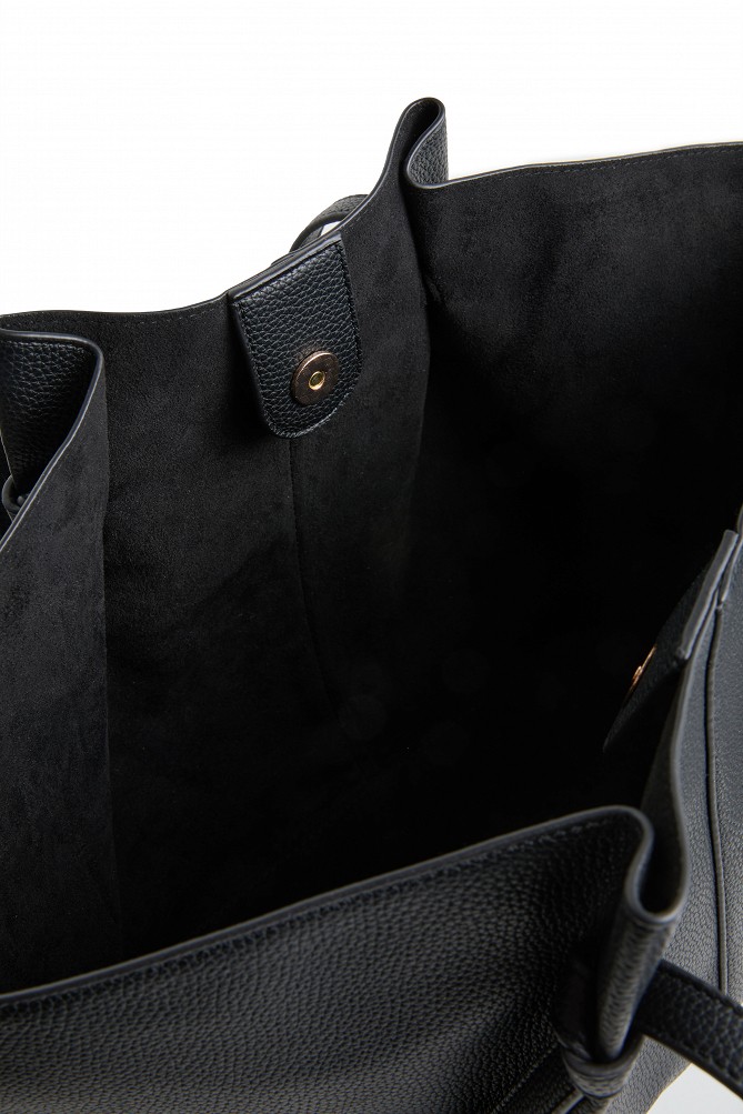 Shopper bag with pleats