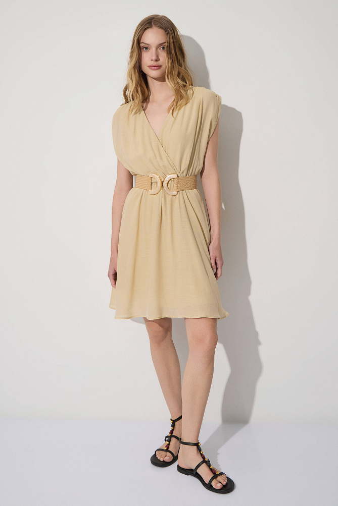 Rochie scurtă petrecută