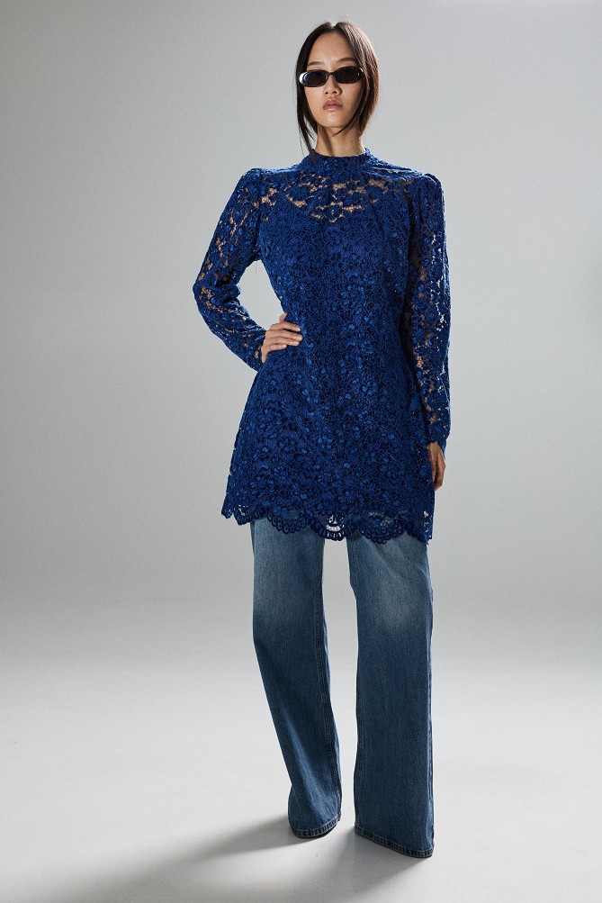 Lace mini dress with puff shoulders