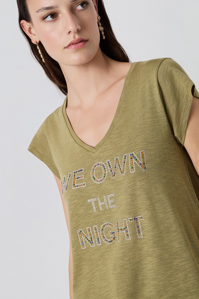 V-neck T-shirt with a printed design