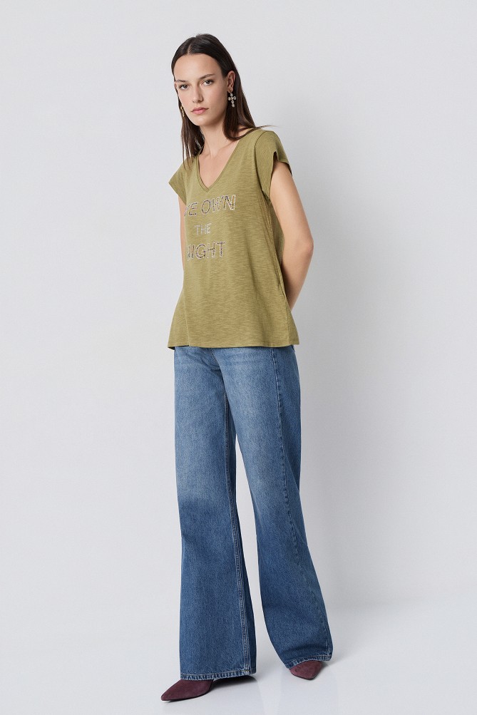V-neck T-shirt with a printed design