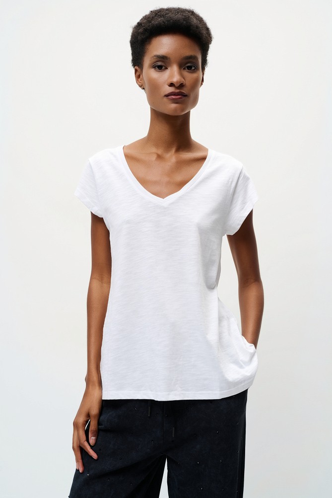 Blusa con cuello en V y estampado