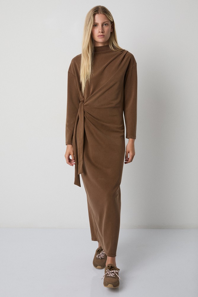 Ruched maxi dress with a tie detail