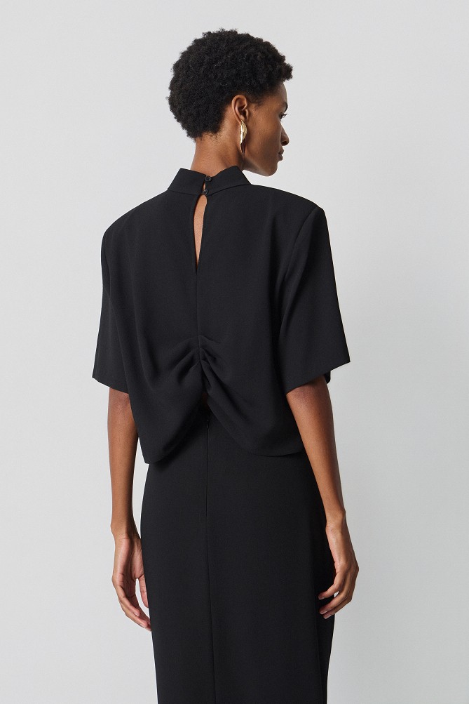 Cropped blouse with gathers at the back - Gold label