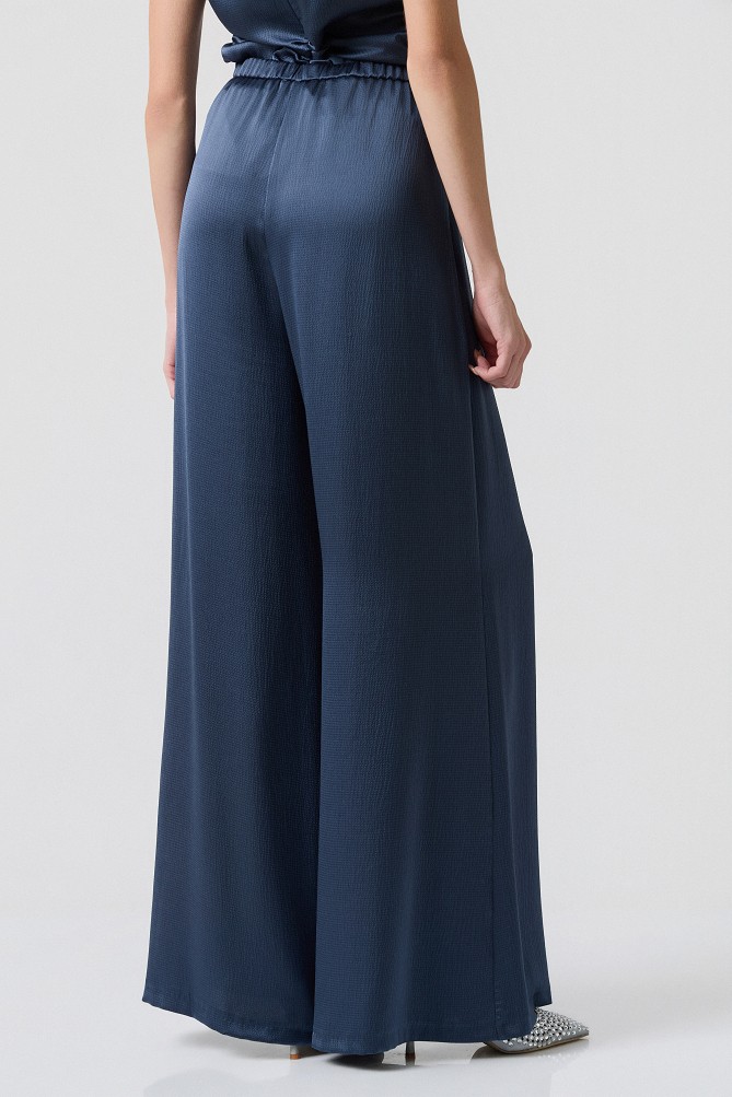 Satin trousers with a crinkle effect - Gold label