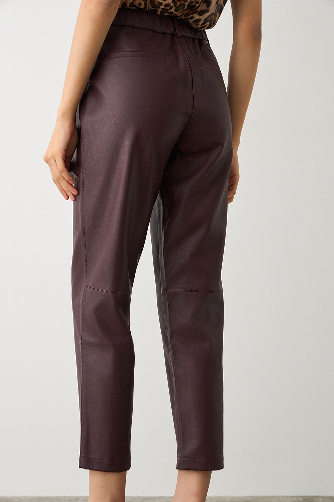 Δερματίνη παντελόνι με πιέτες