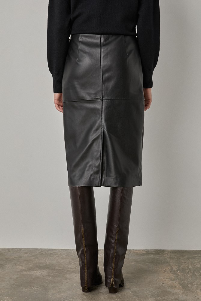 Μίντι δερματίνη φούστα με ζώνη