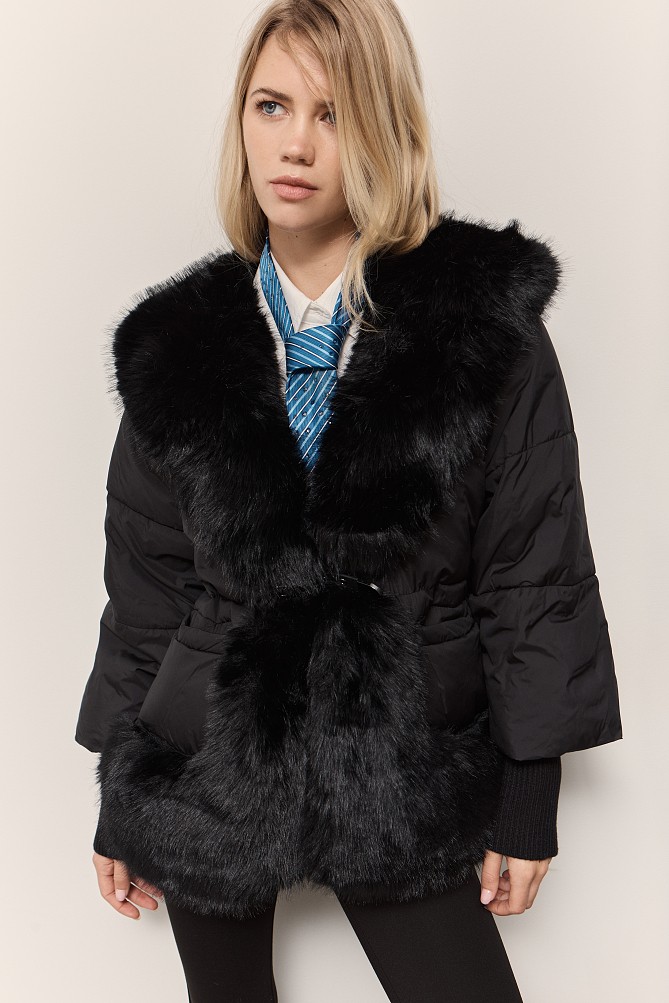 Puffer jacket with faux fur