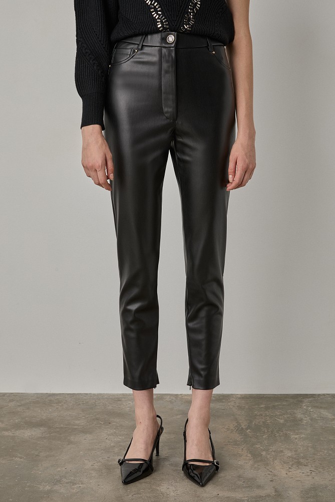 Leather look leggings with button