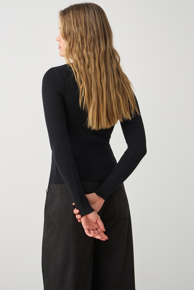 Πουλόβερ με στρας και cut out