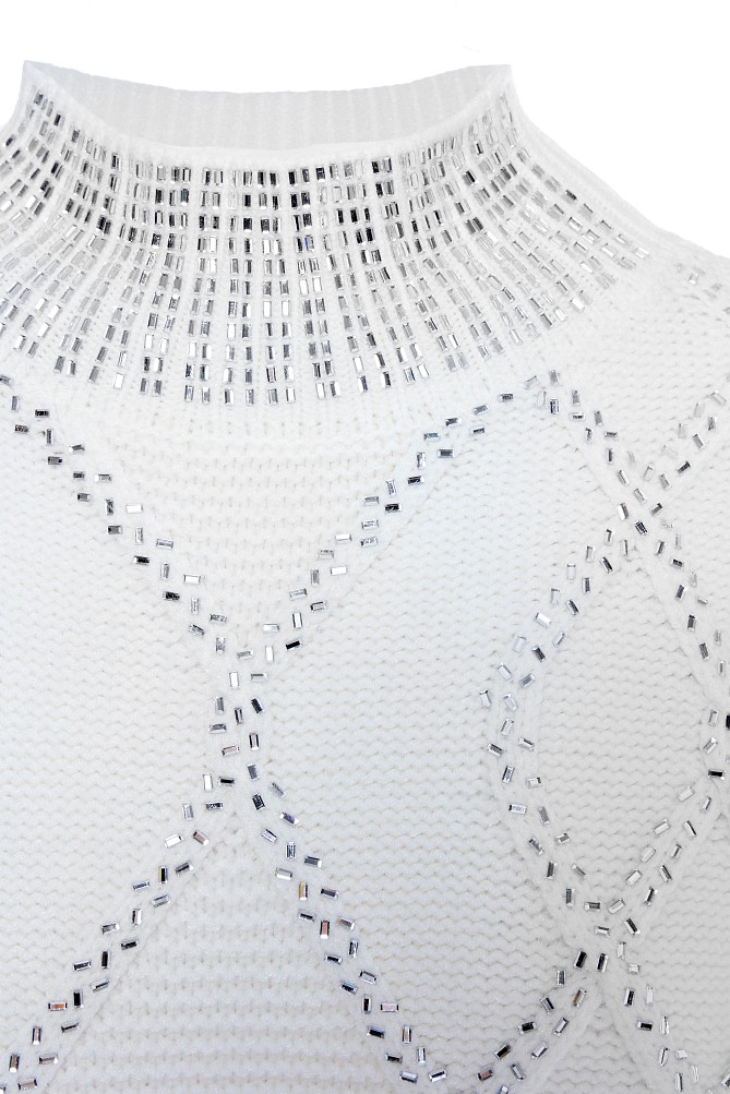Chunky sweater with turtleneck and rhinestones