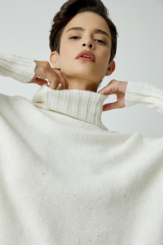 Oversized sequined sweater