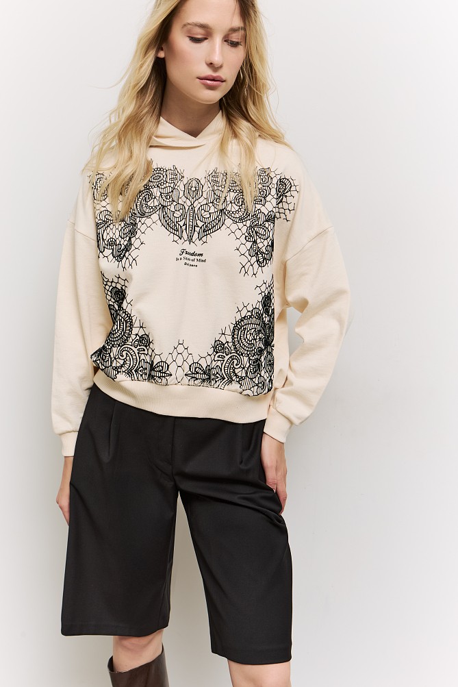 Φούτερ με ανάγλυφο τύπωμα