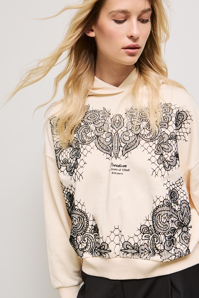 Φούτερ με ανάγλυφο τύπωμα