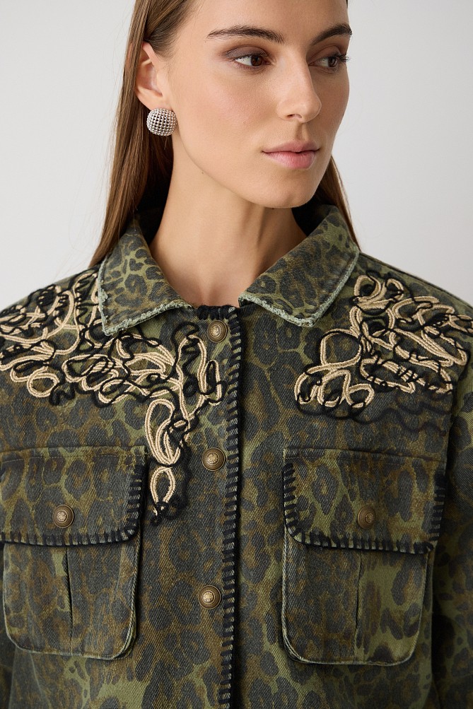 Denim embroidered jacket