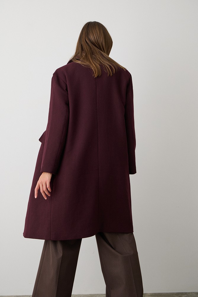 Longline coat with pockets