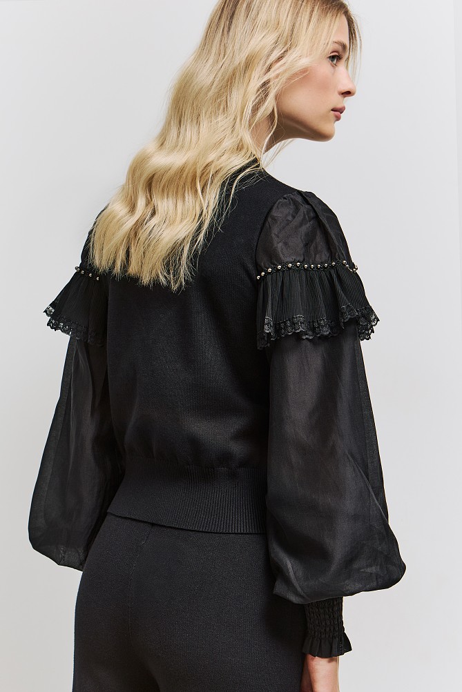 Sweater with tulle sleeves and beads