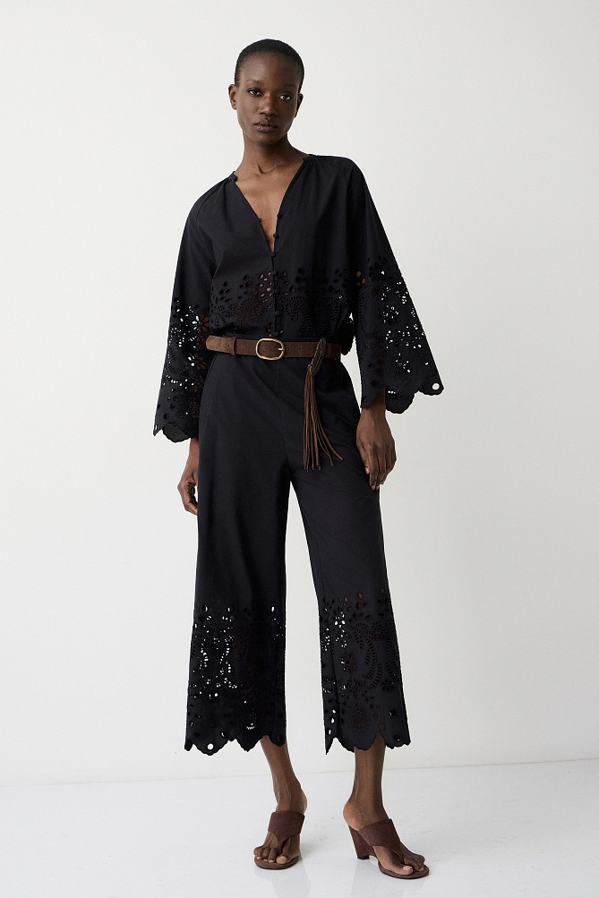 Pantalones ¾ con bordados
