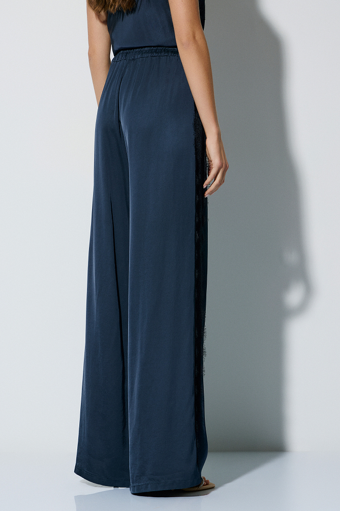 Satin pants with lace