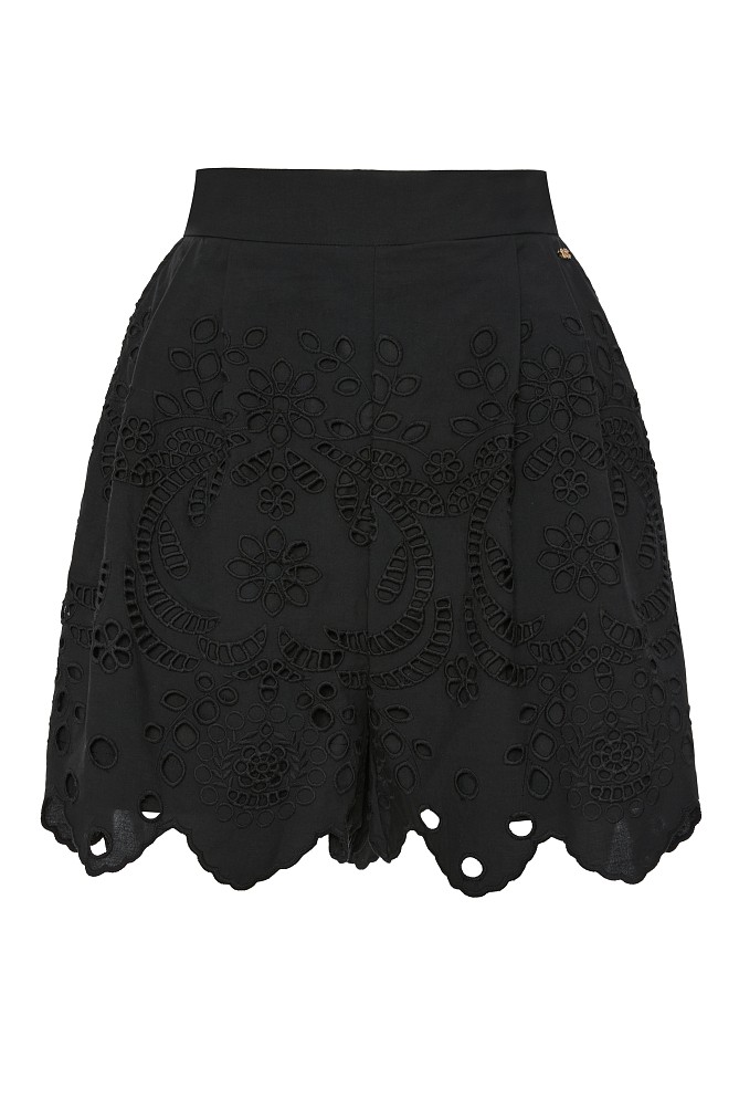 Broderie shorts
