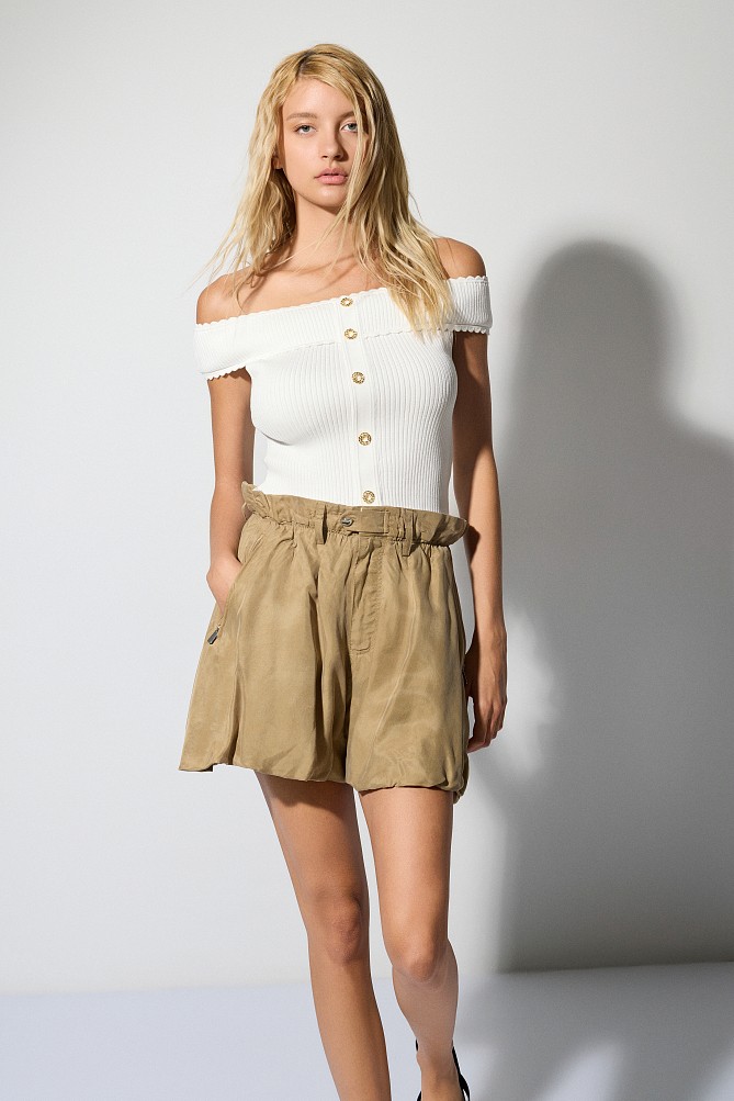 Knitted off shoulders top