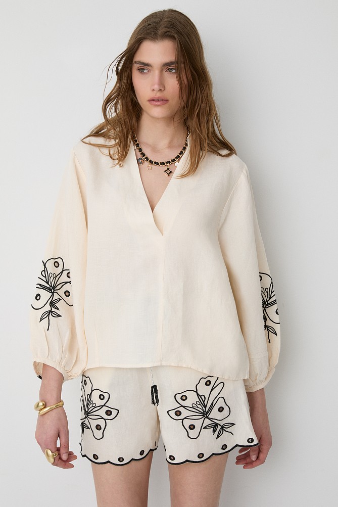 Blouse with embroidered details
