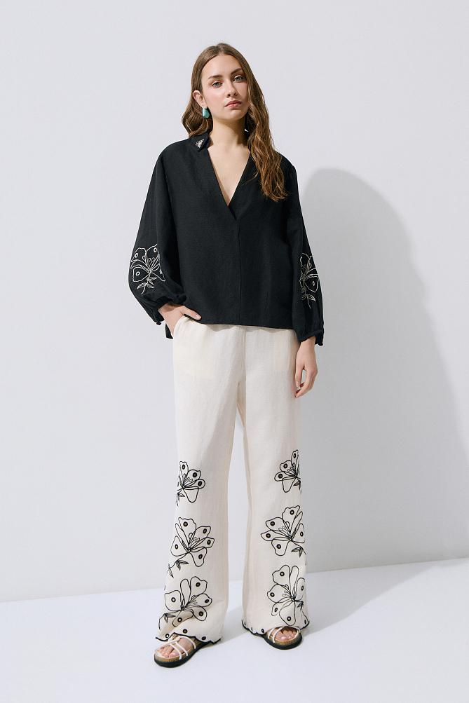 Blouse with embroidered details