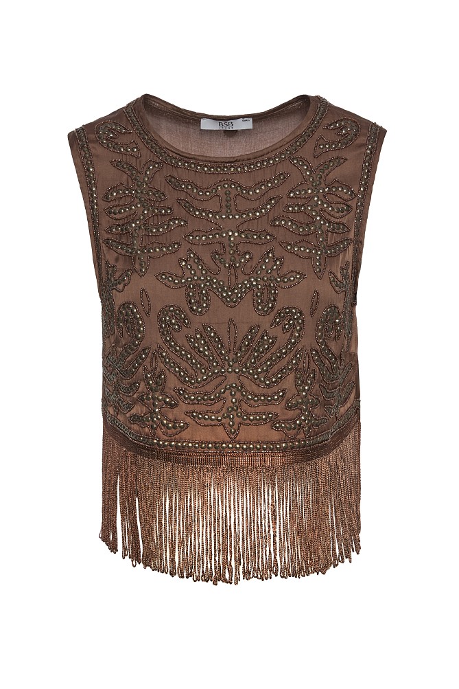 Sleeveless crop top with fringes